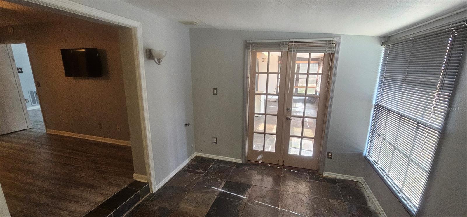 CARROLLWOOD SPRGS CLUSTER HMS - Residential