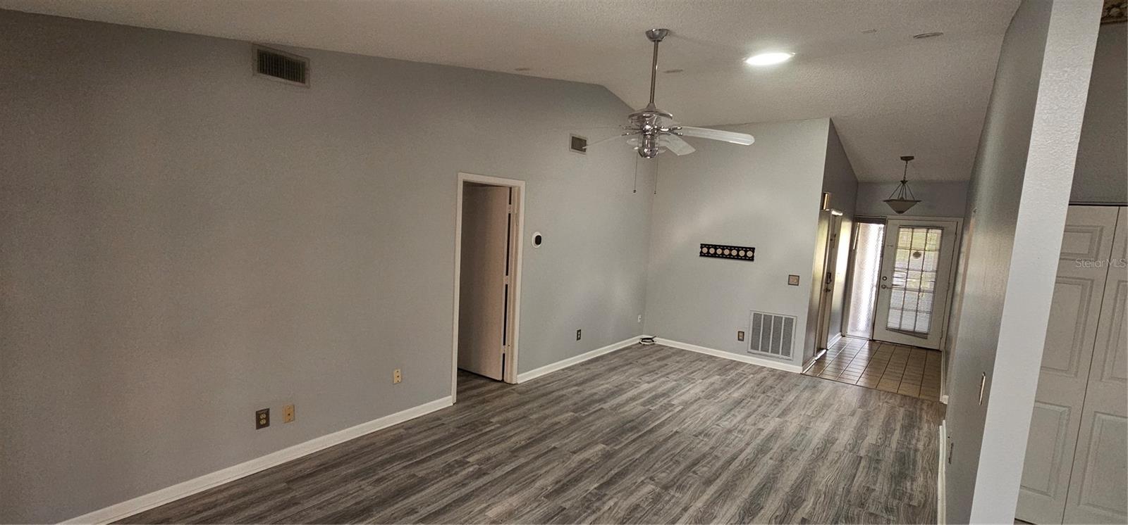 CARROLLWOOD SPRGS CLUSTER HMS - Residential