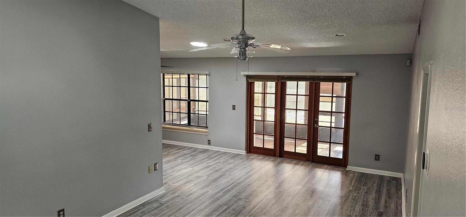 CARROLLWOOD SPRGS CLUSTER HMS - Residential