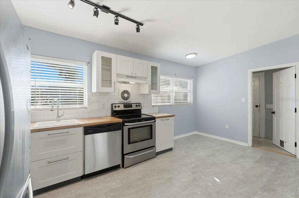 BELLAIRE PARK - Residential