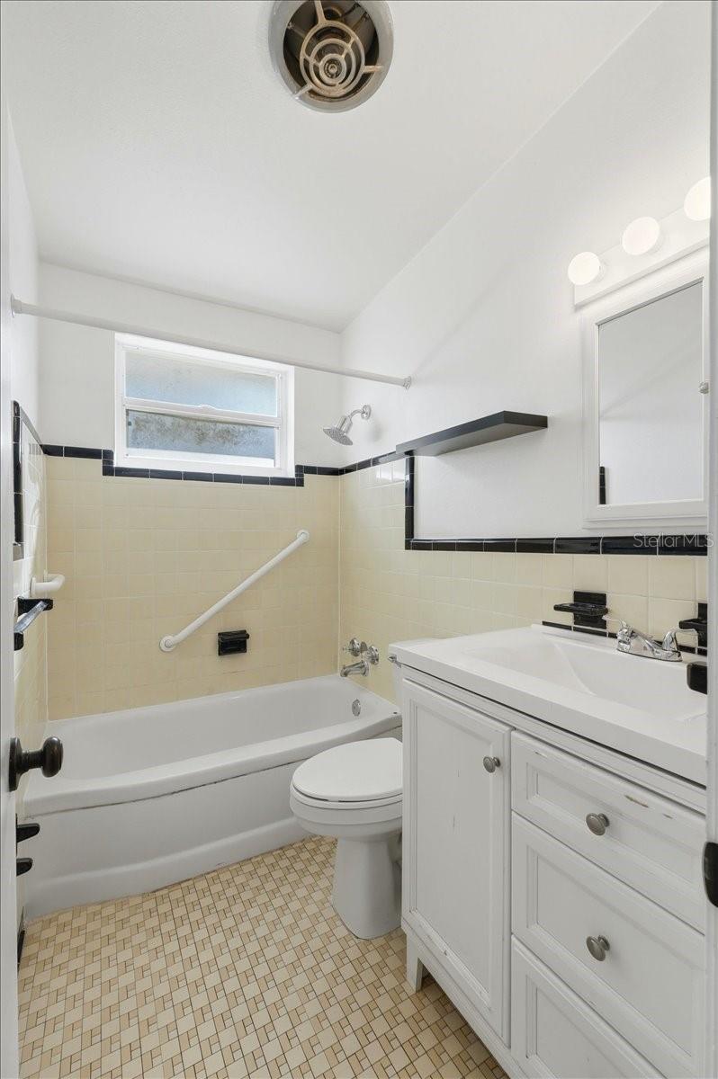 BELLAIRE PARK - Residential