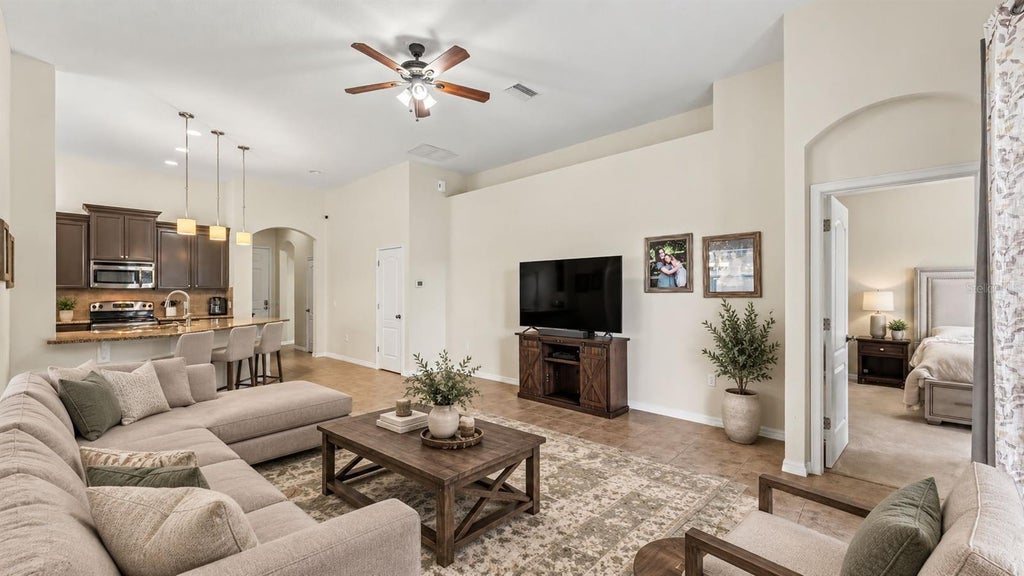 Photo of 5927 Great Salt Court, Lakeland, FL 33805 (MLS # L4965110)