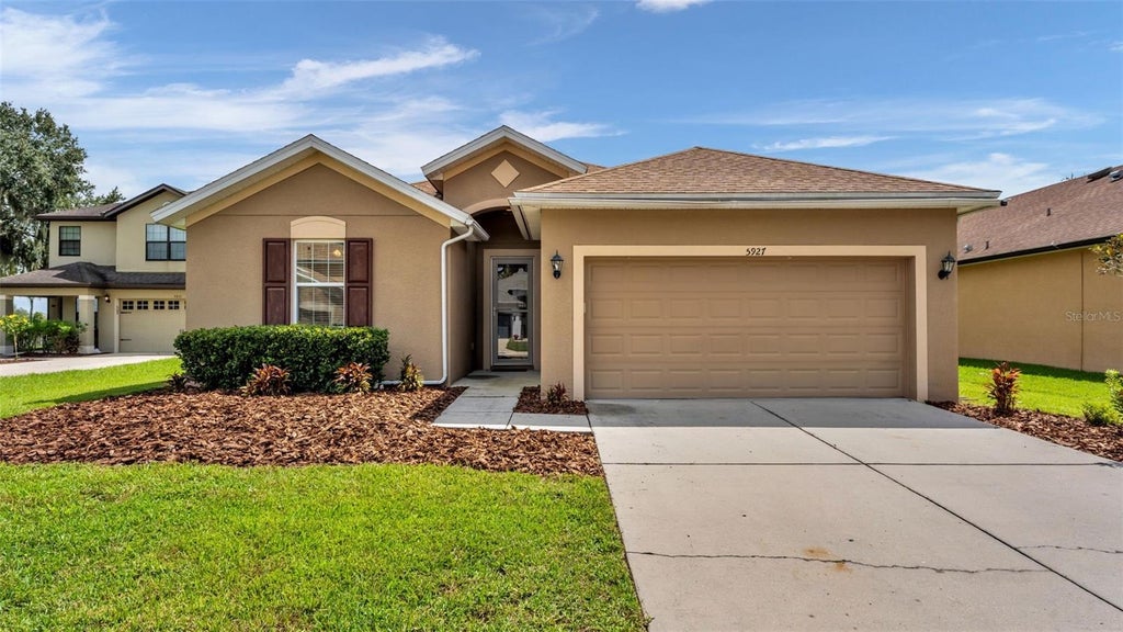 Photo of 5927 Great Salt Court, Lakeland, FL 33805 (MLS # L4965110)
