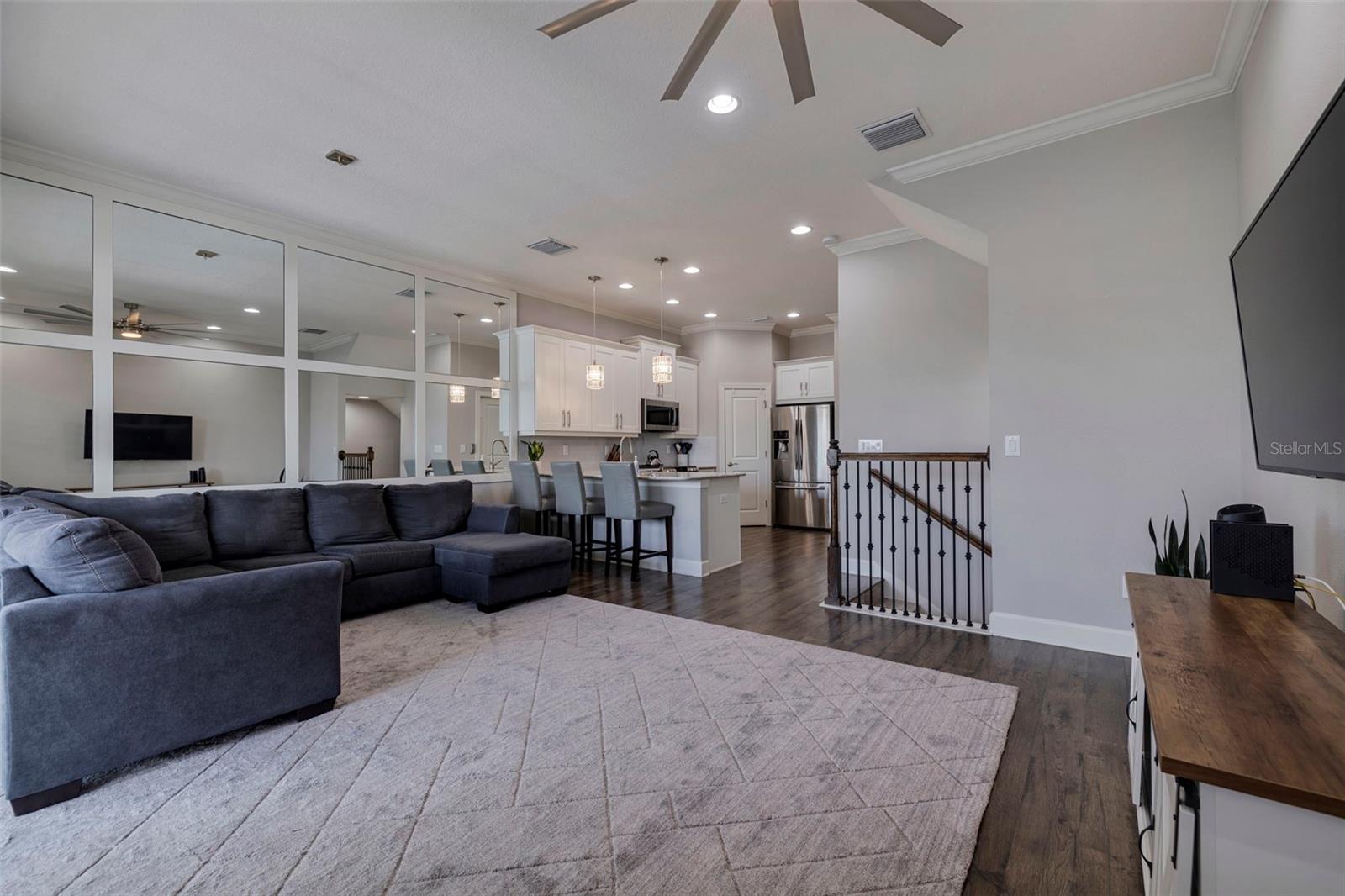 6064 MOORINGS DRIVE S