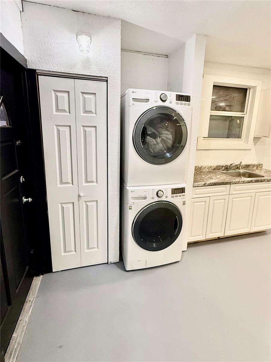 PINECREST VILLA ADD 2 - Residential