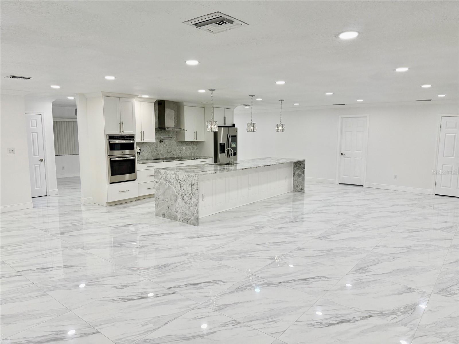 PINECREST VILLA ADD 2 - Residential