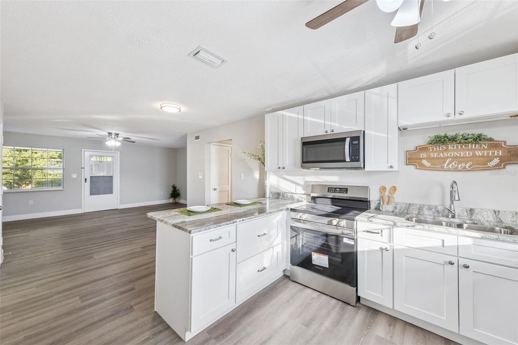 Photo of 525 Conway Road #123, Orlando, FL 32807 (MLS # O6357427)