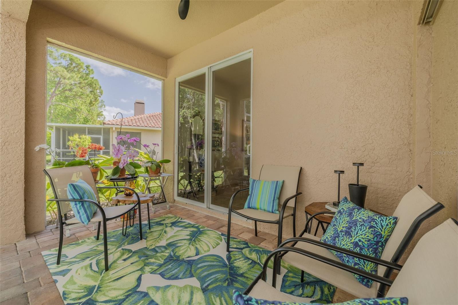 SALEM SQUARE - Residential