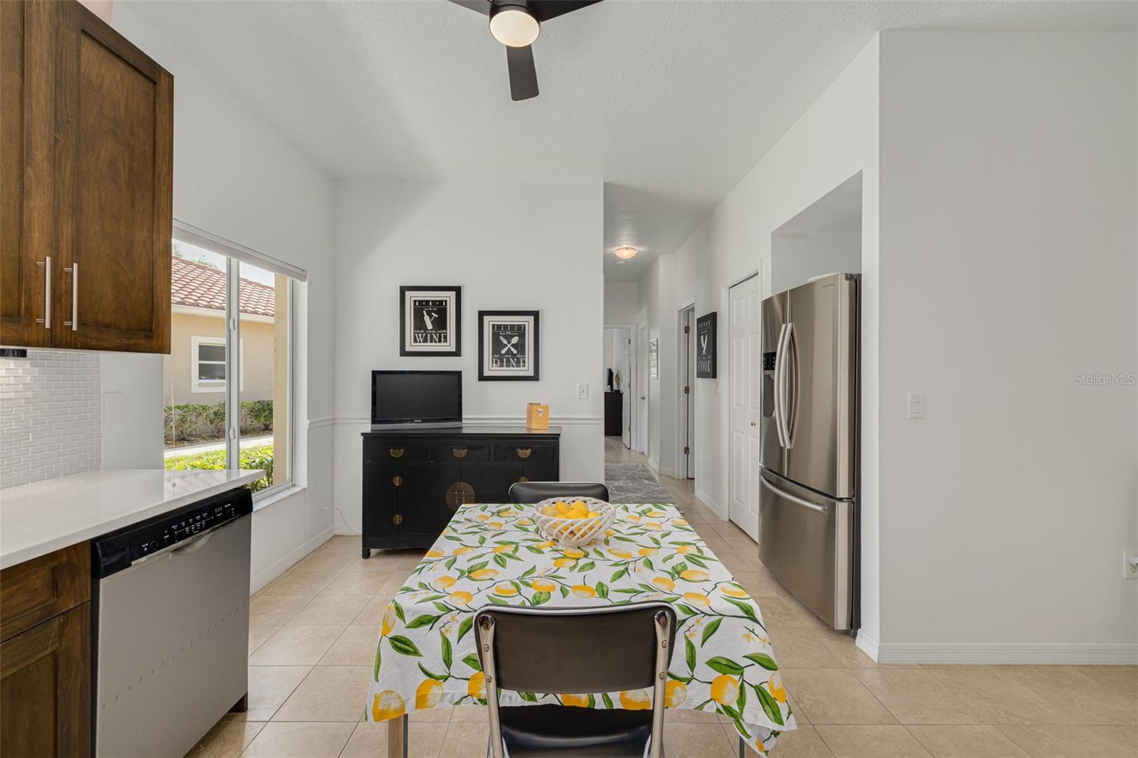 SALEM SQUARE - Residential