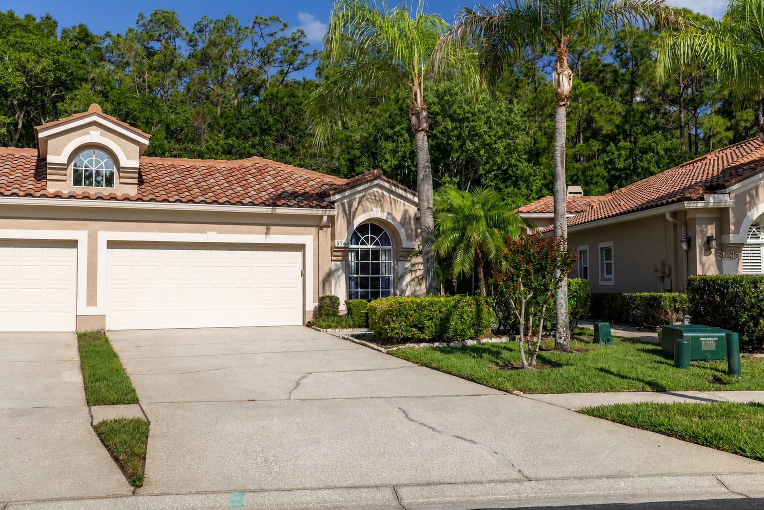 SALEM SQUARE - Residential