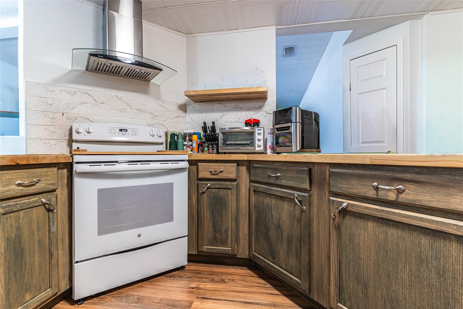 BROOKHAVEN VILLAGE - Residential