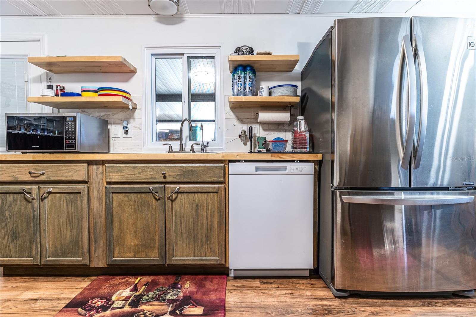 6450 HOLLYBERRY LANE NE