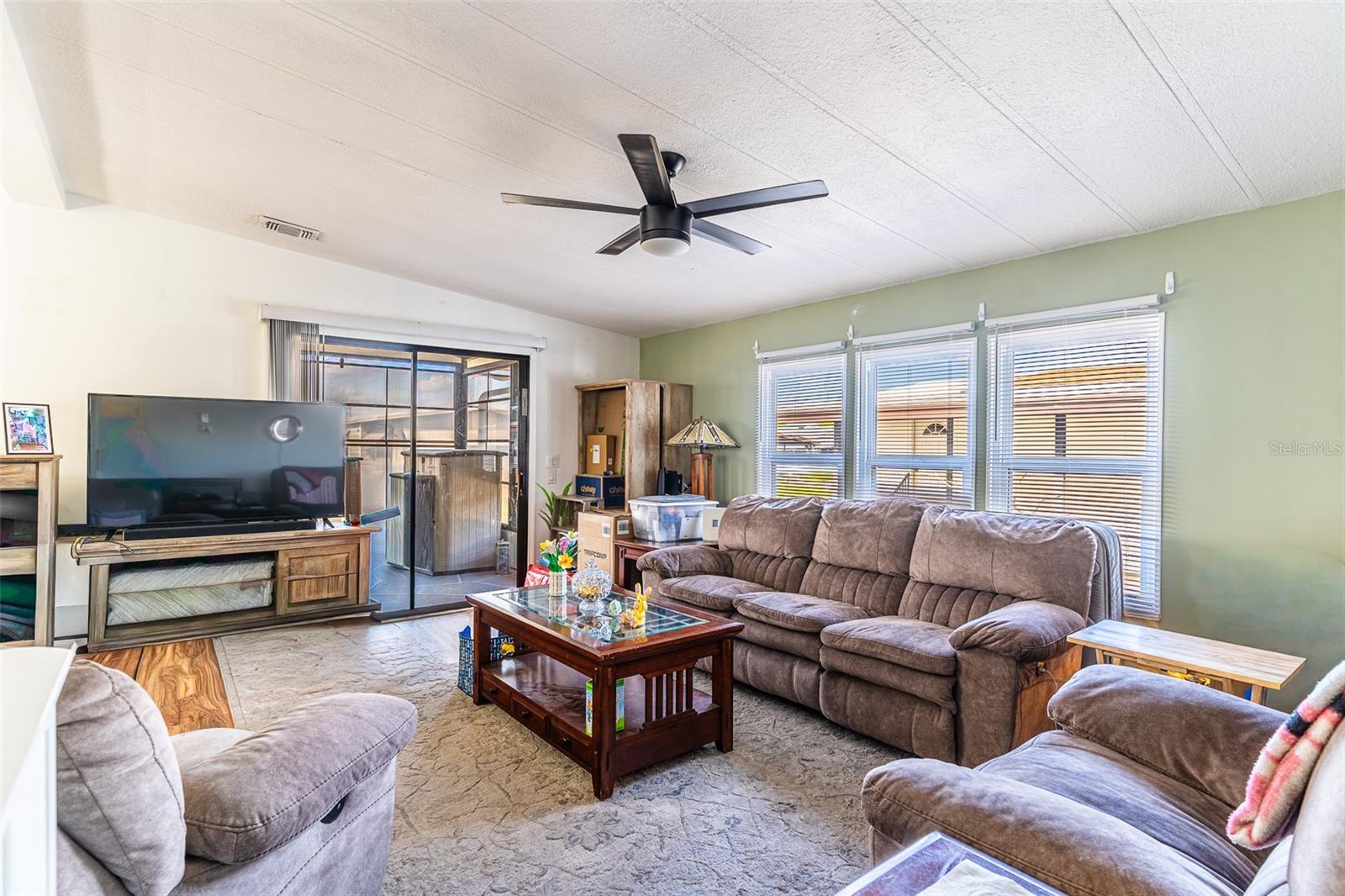 6450 HOLLYBERRY LANE NE