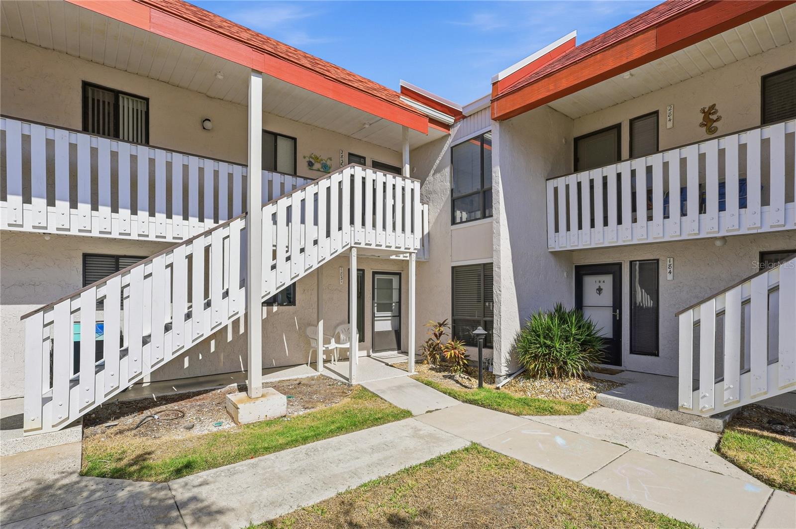 RUNAWAY BAY - Residential