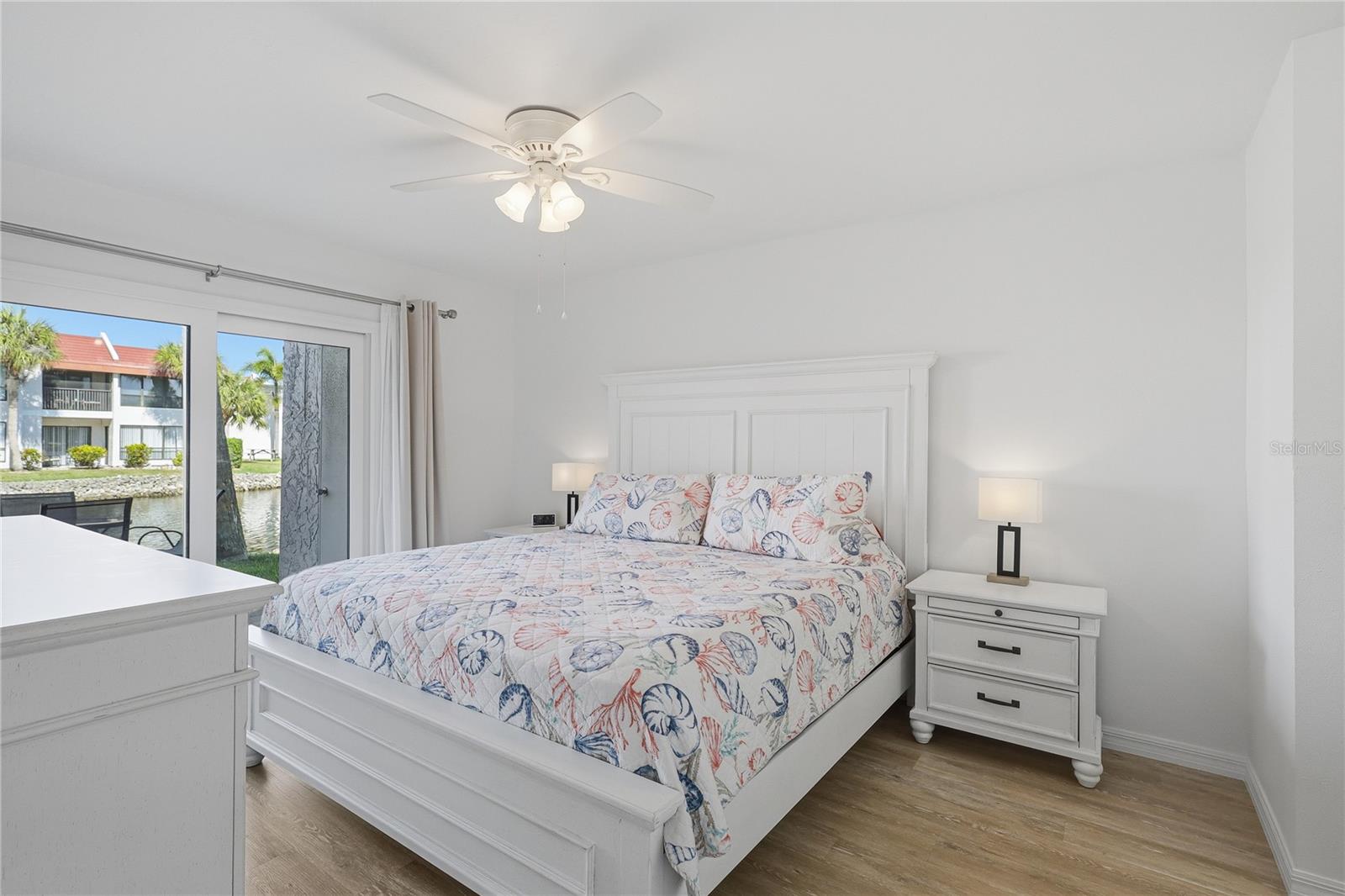 RUNAWAY BAY - Residential