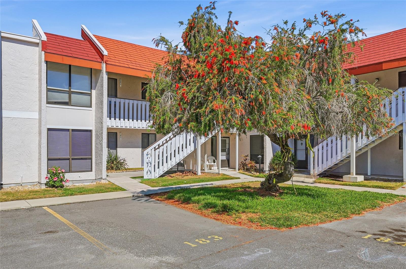 RUNAWAY BAY - Residential