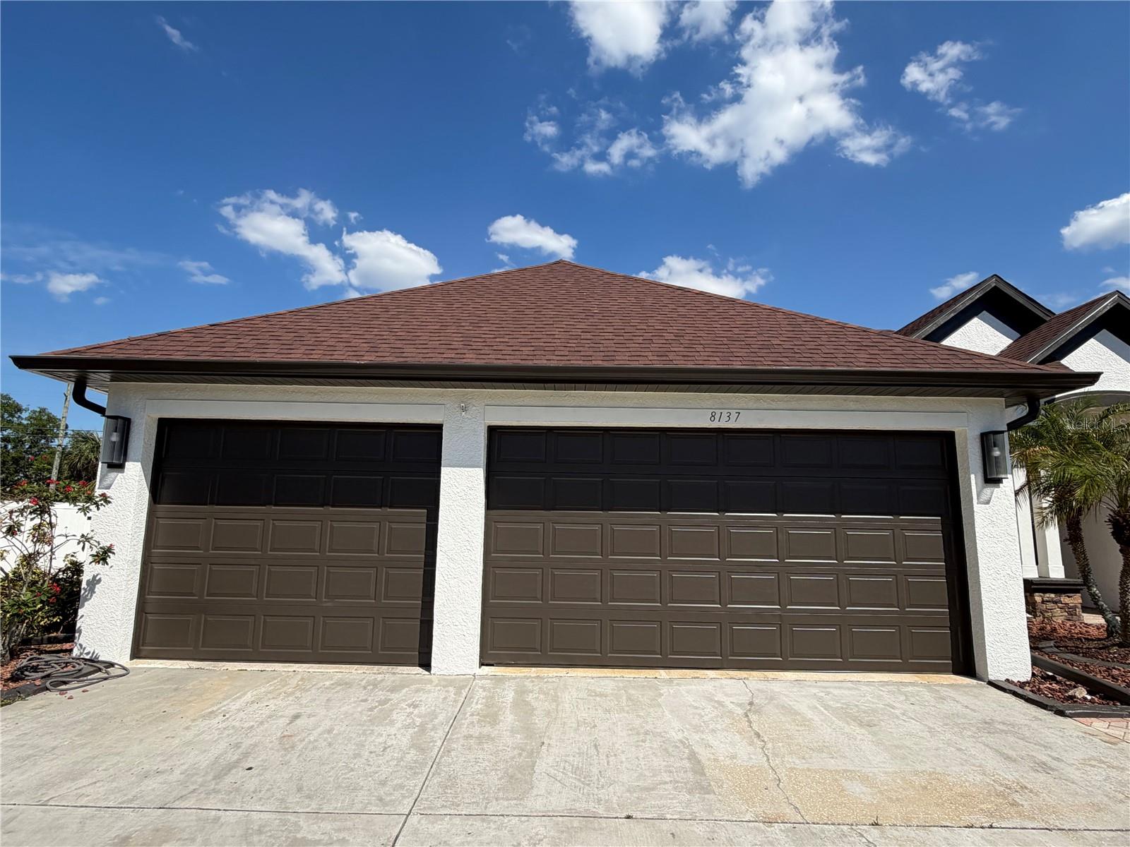 8137 GOLDEN BEAR LOOP