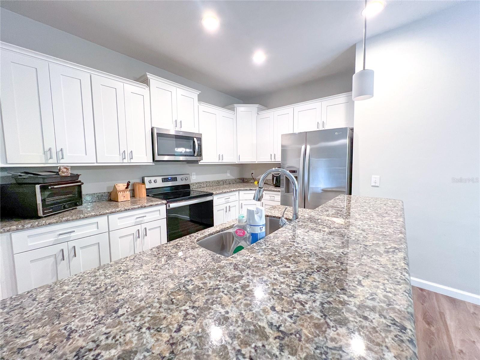 BLUES CREEK - Residential Lease