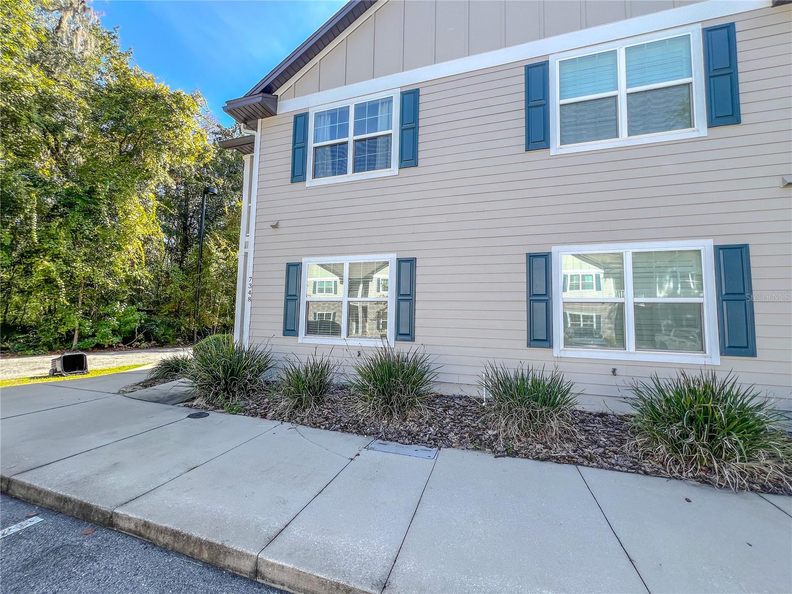 BLUES CREEK - Residential Lease