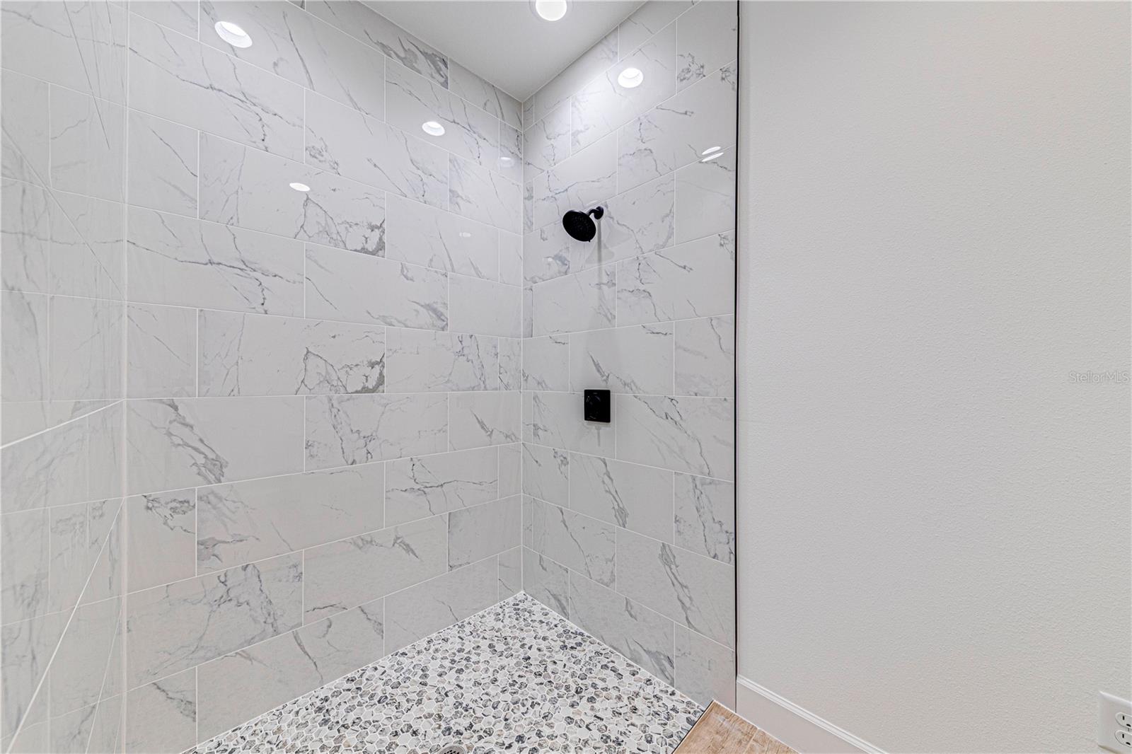 SILVER SPGS SHORES UN 36 - Residential