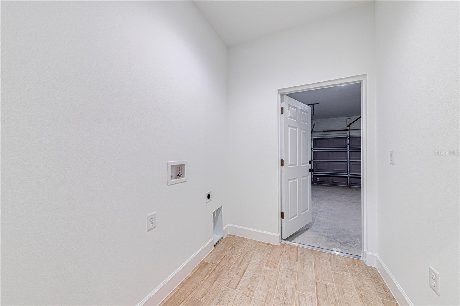 SILVER SPGS SHORES UN 36 - Residential