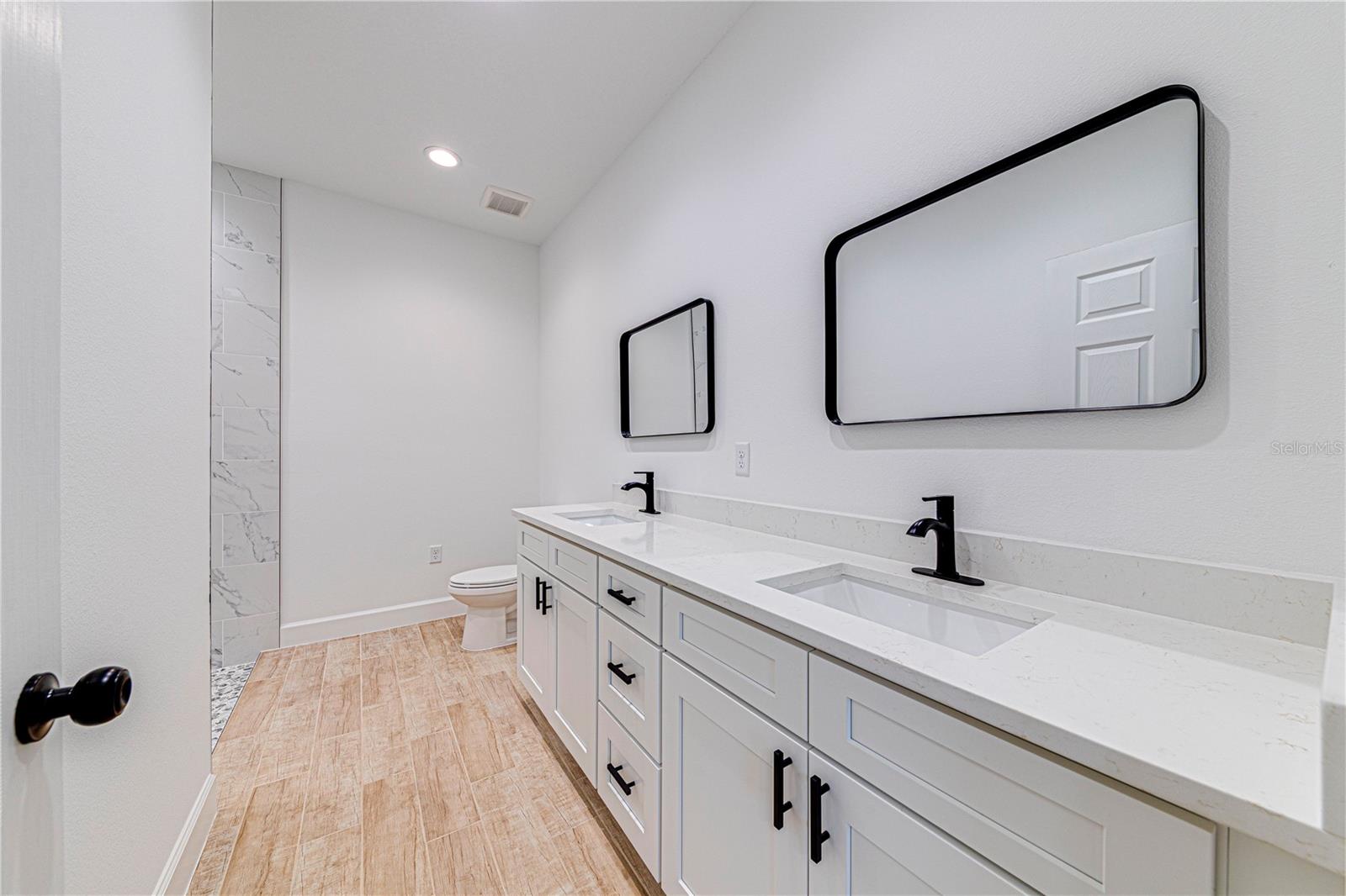 SILVER SPGS SHORES UN 36 - Residential