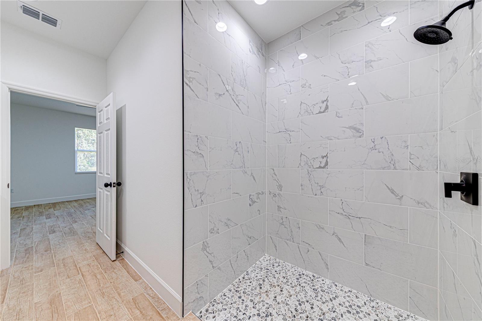 SILVER SPGS SHORES UN 36 - Residential