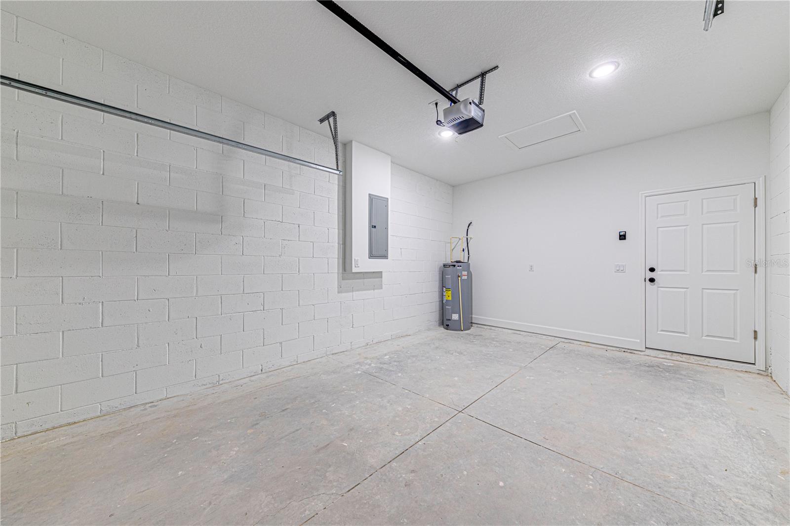 SILVER SPGS SHORES UN 36 - Residential