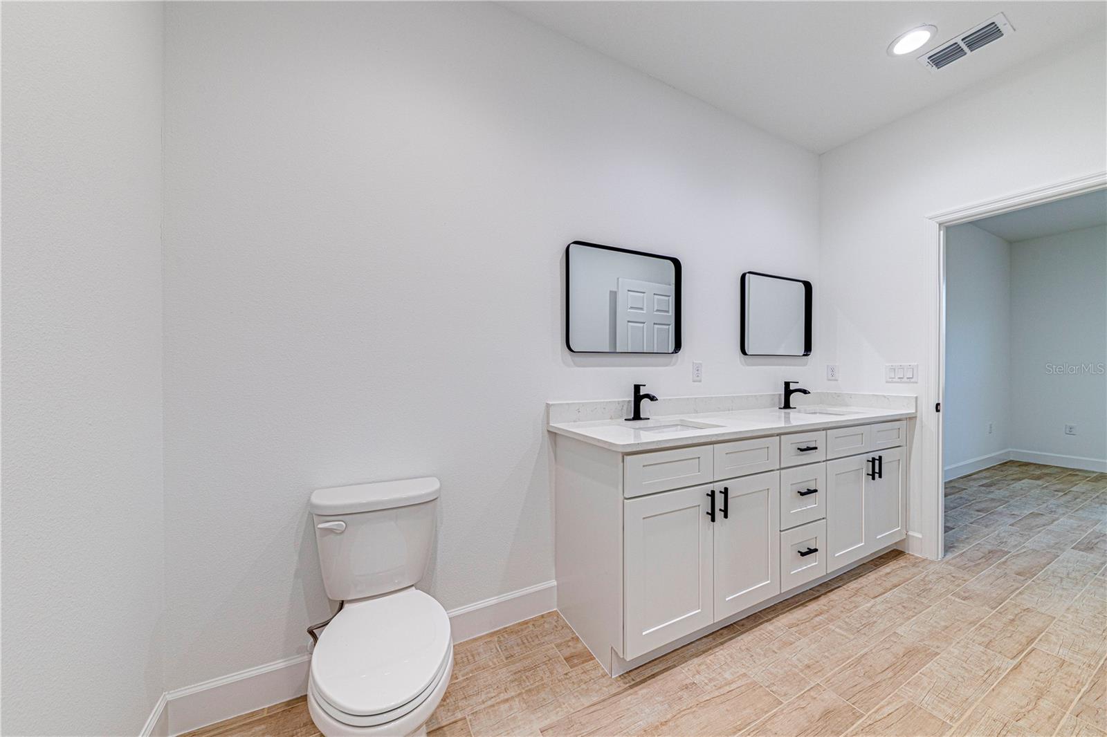 SILVER SPGS SHORES UN 36 - Residential