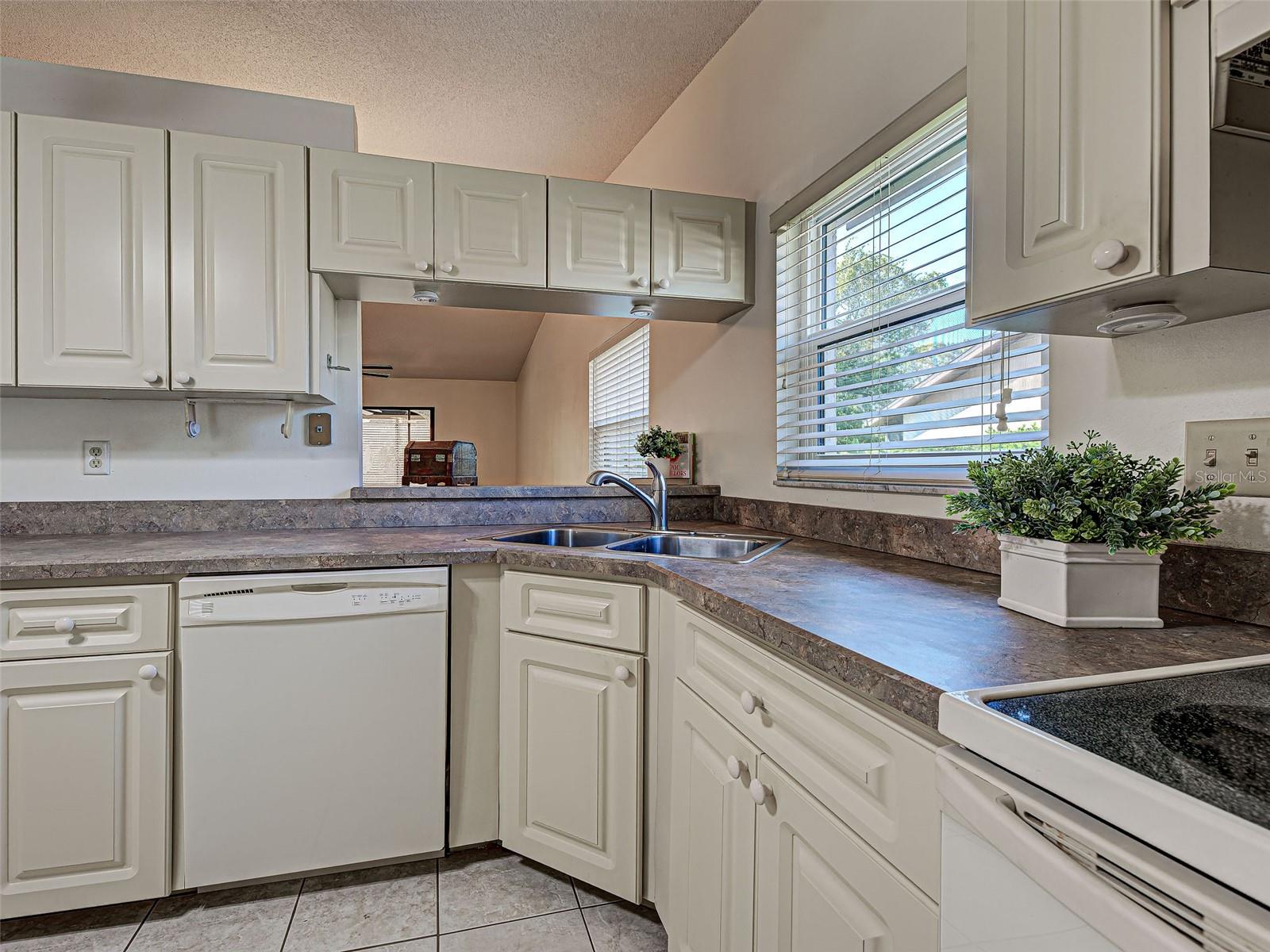 CURRY COVE - Residential