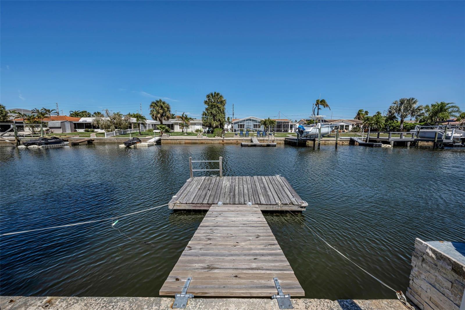 FLOR A MAR - Residential