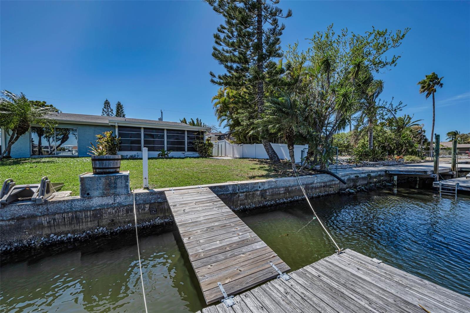 FLOR A MAR - Residential