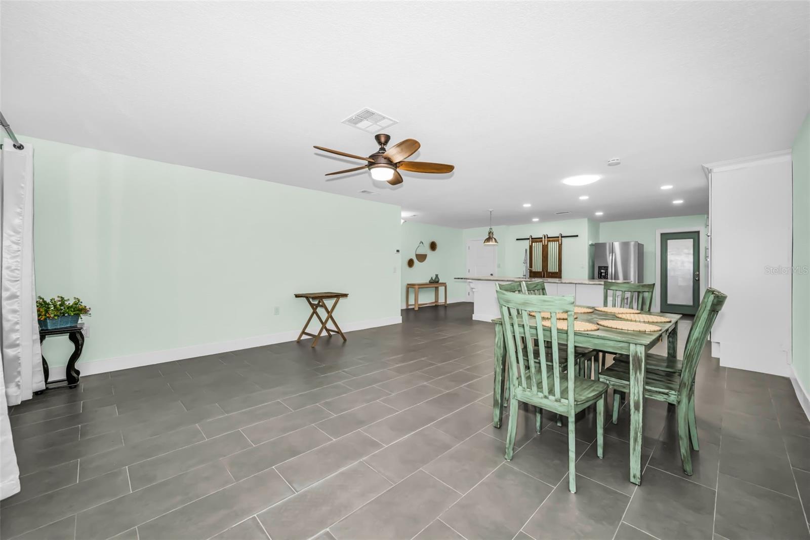 FLOR A MAR - Residential