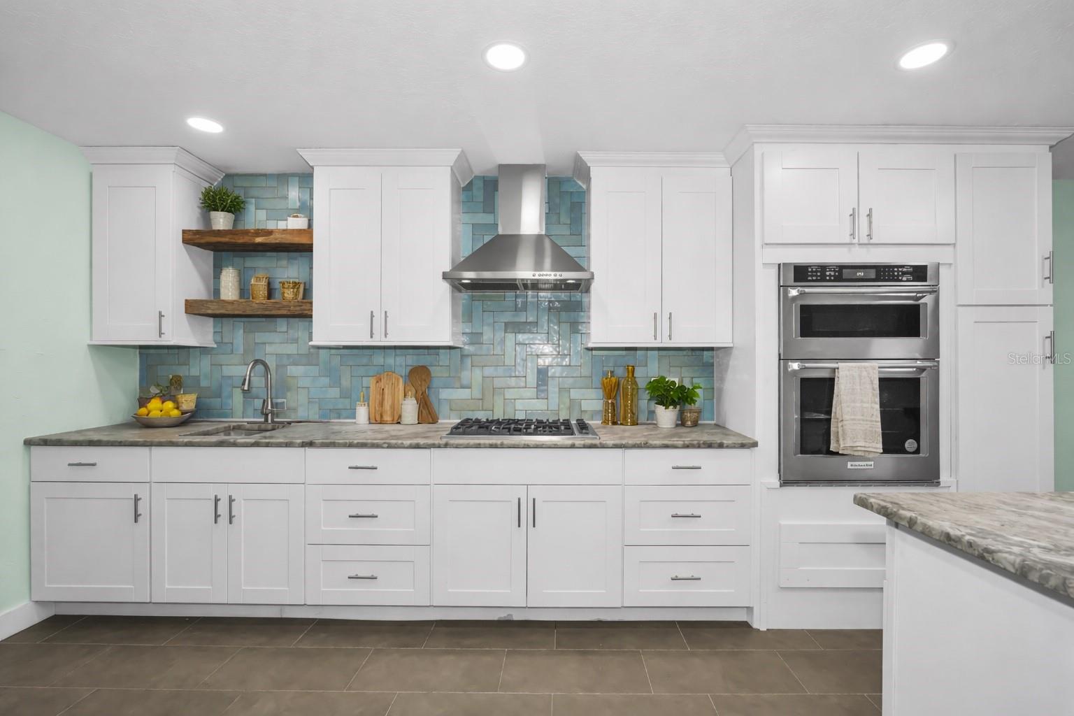 FLOR A MAR - Residential