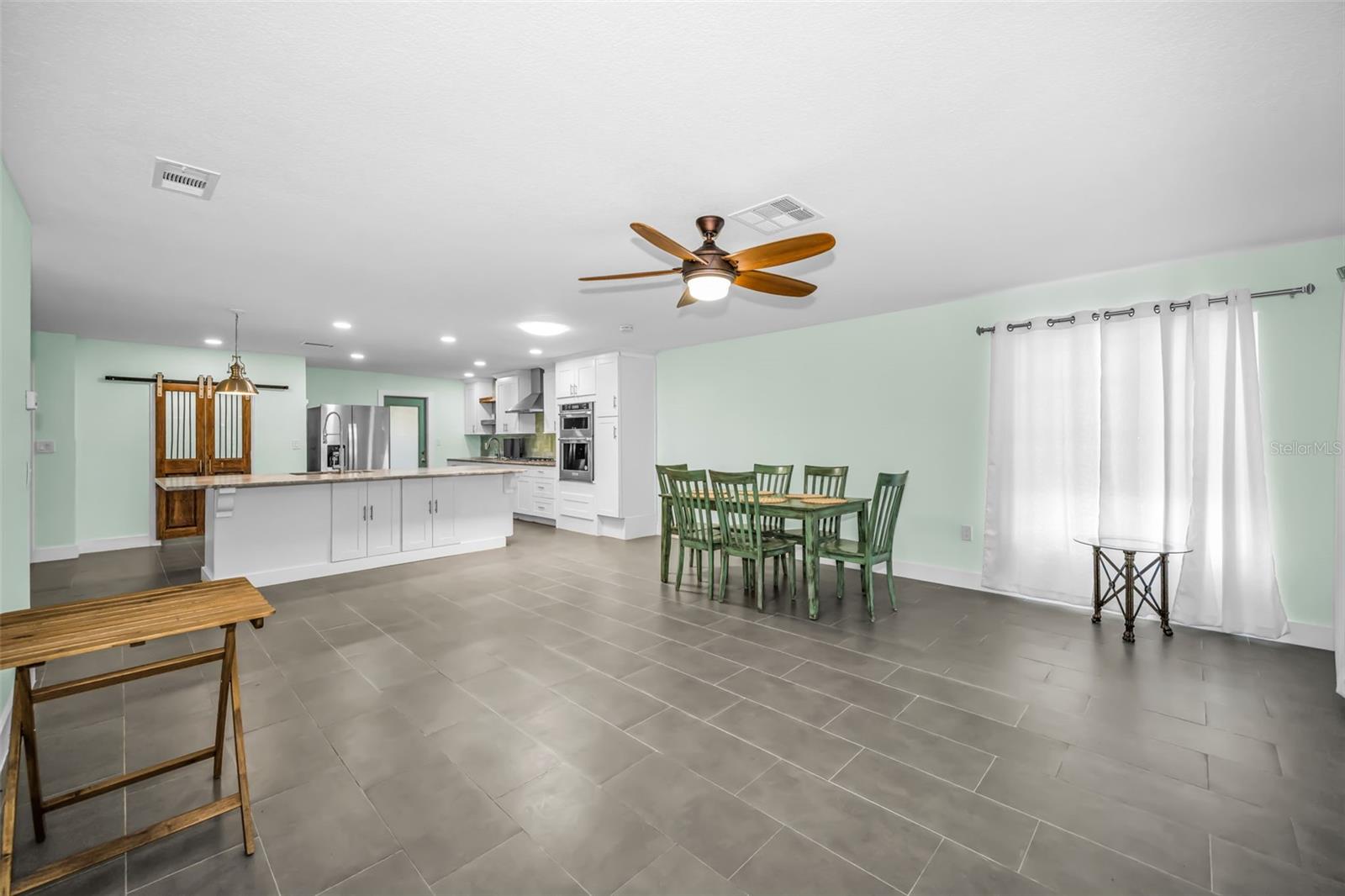 FLOR A MAR - Residential