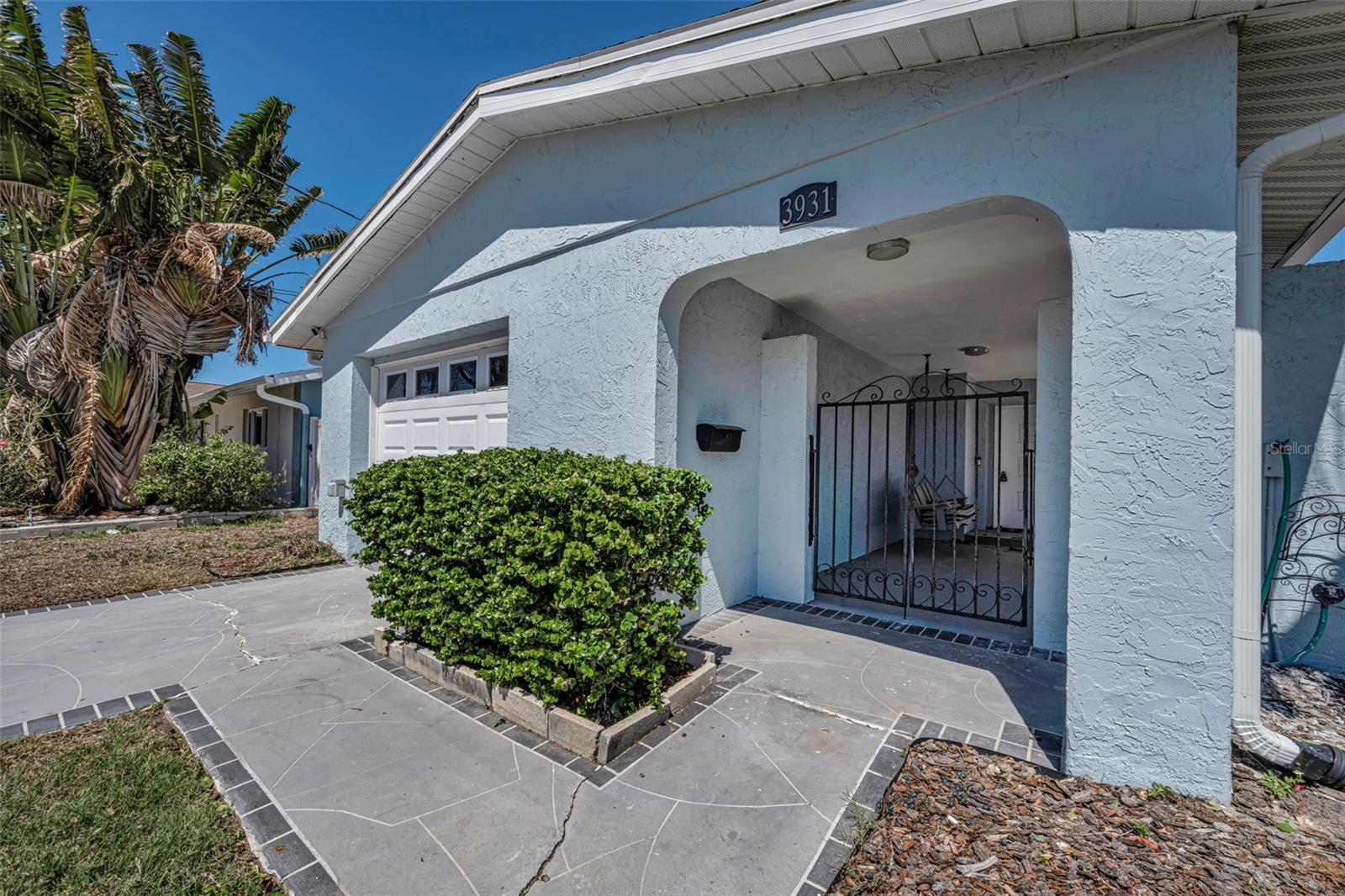 FLOR A MAR - Residential