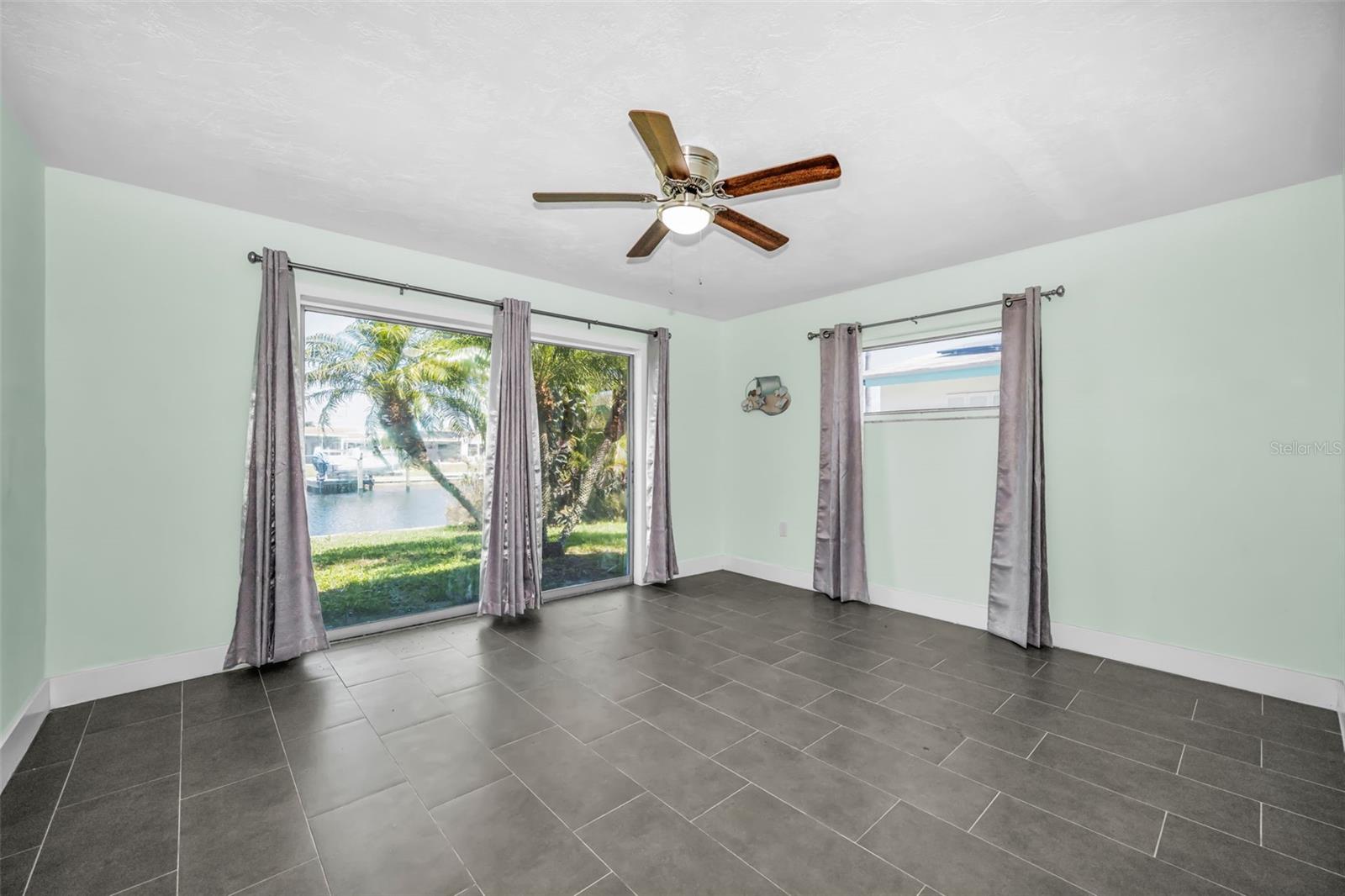 FLOR A MAR - Residential