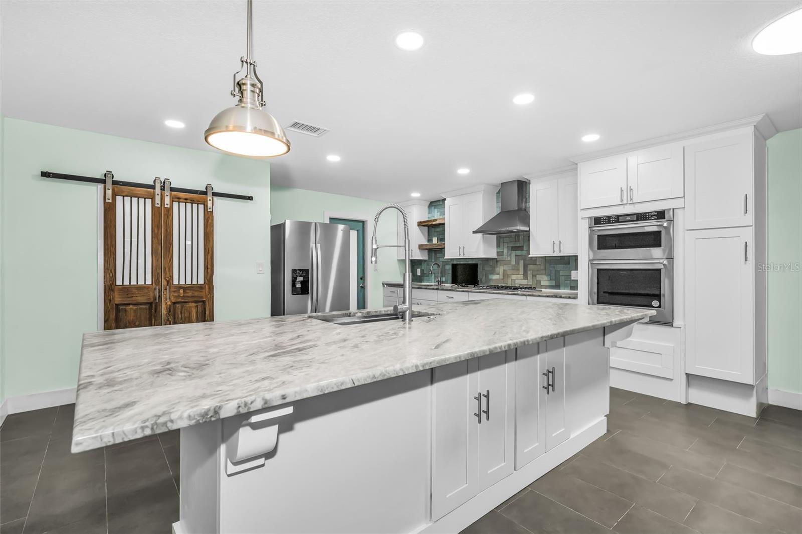 FLOR A MAR - Residential