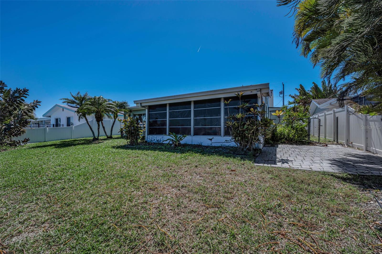 FLOR A MAR - Residential