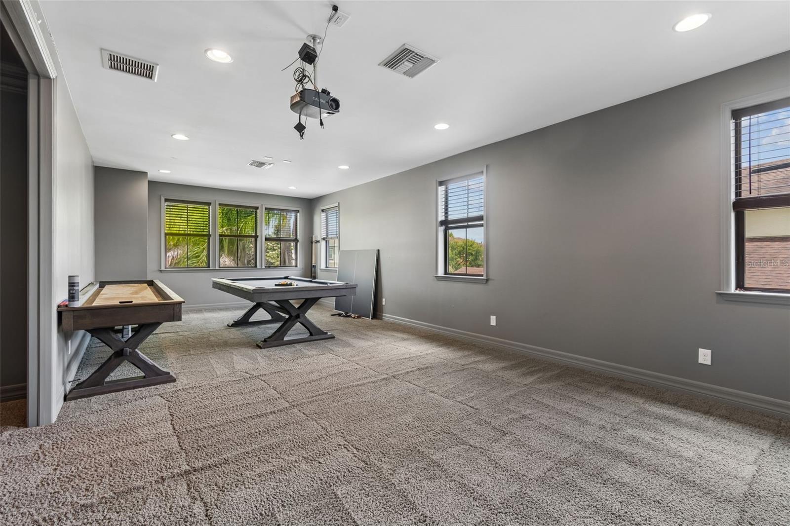 RETREAT AT CARROLLWOOD - Residential