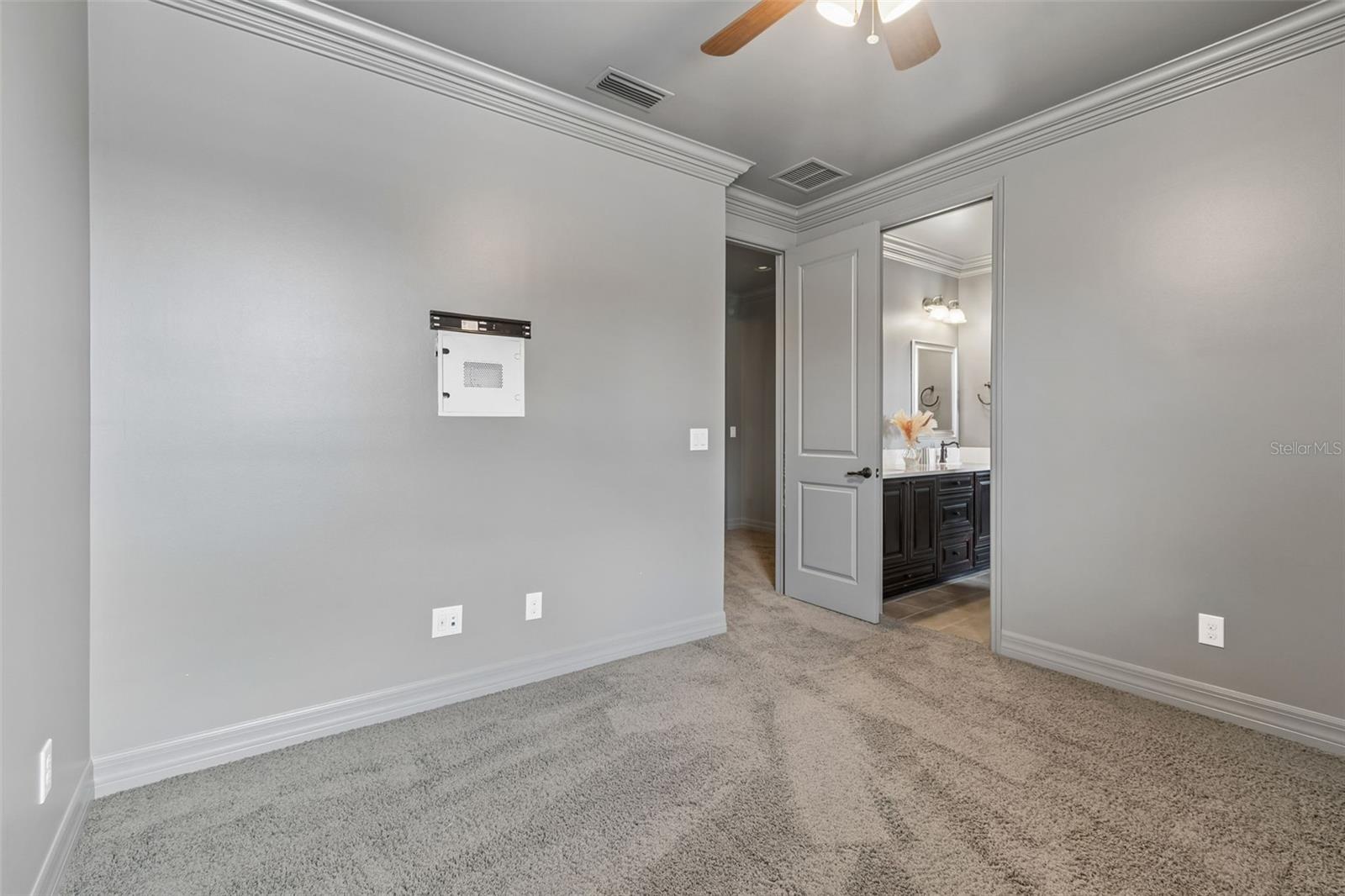 RETREAT AT CARROLLWOOD - Residential