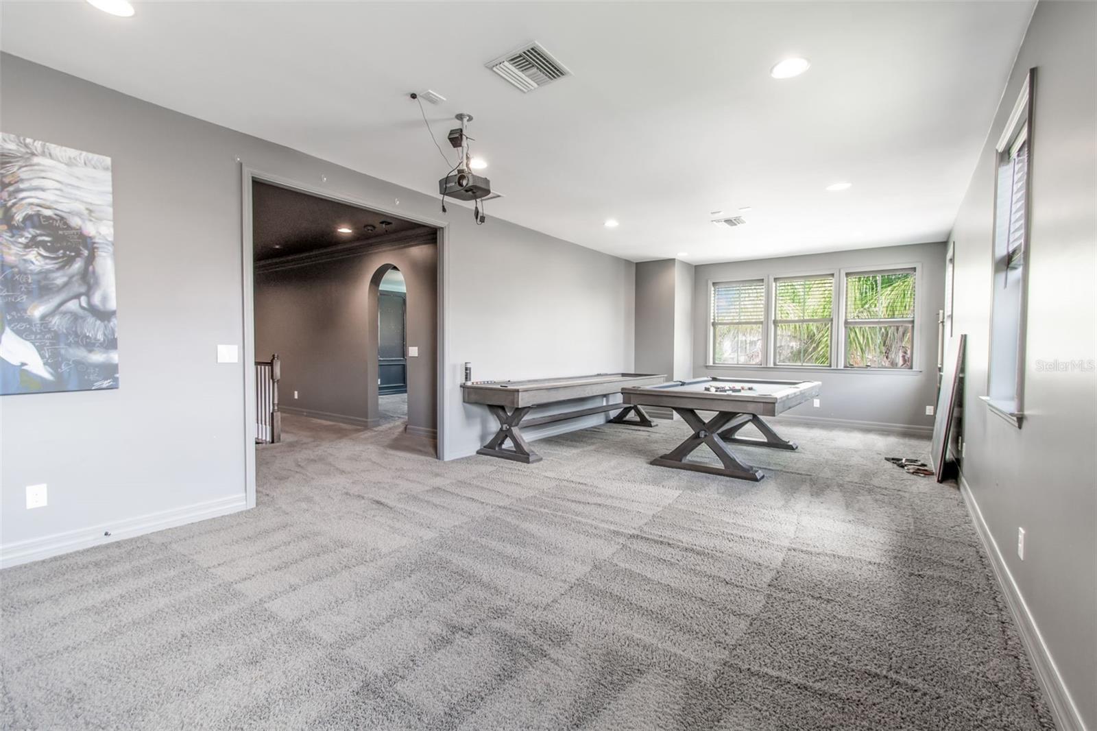 RETREAT AT CARROLLWOOD - Residential