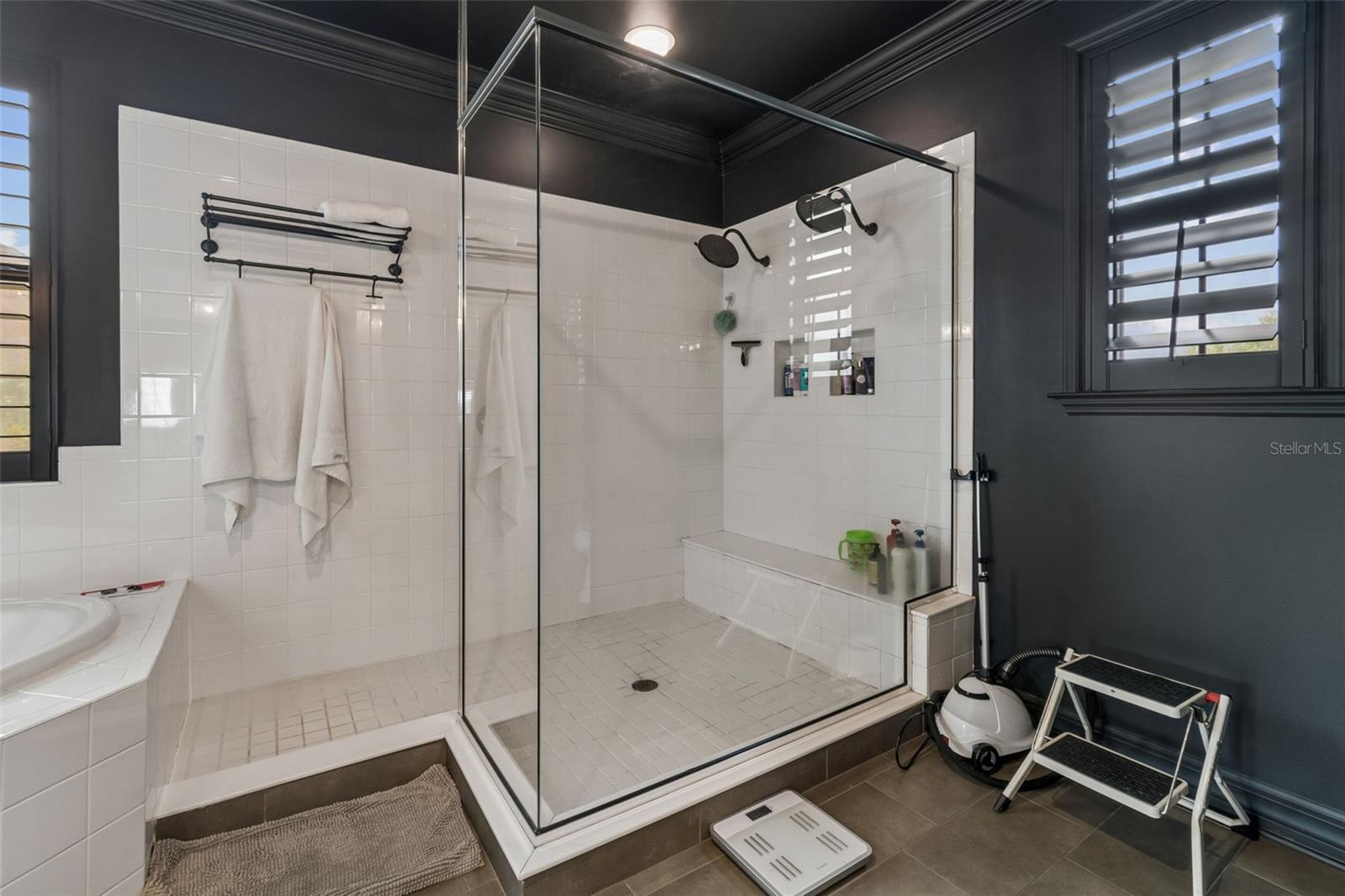 RETREAT AT CARROLLWOOD - Residential