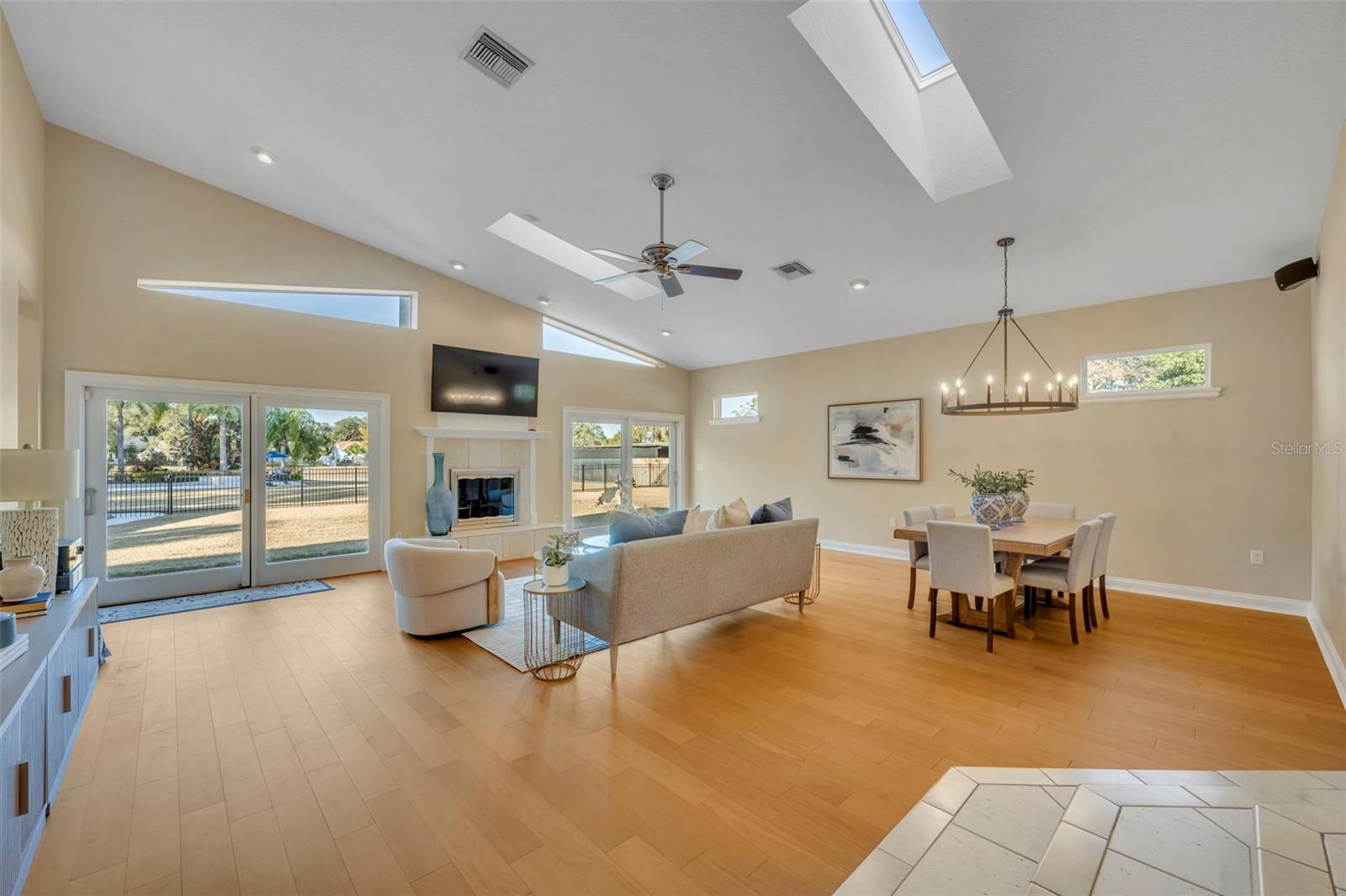 DEAN HIGHLANDS - Residential