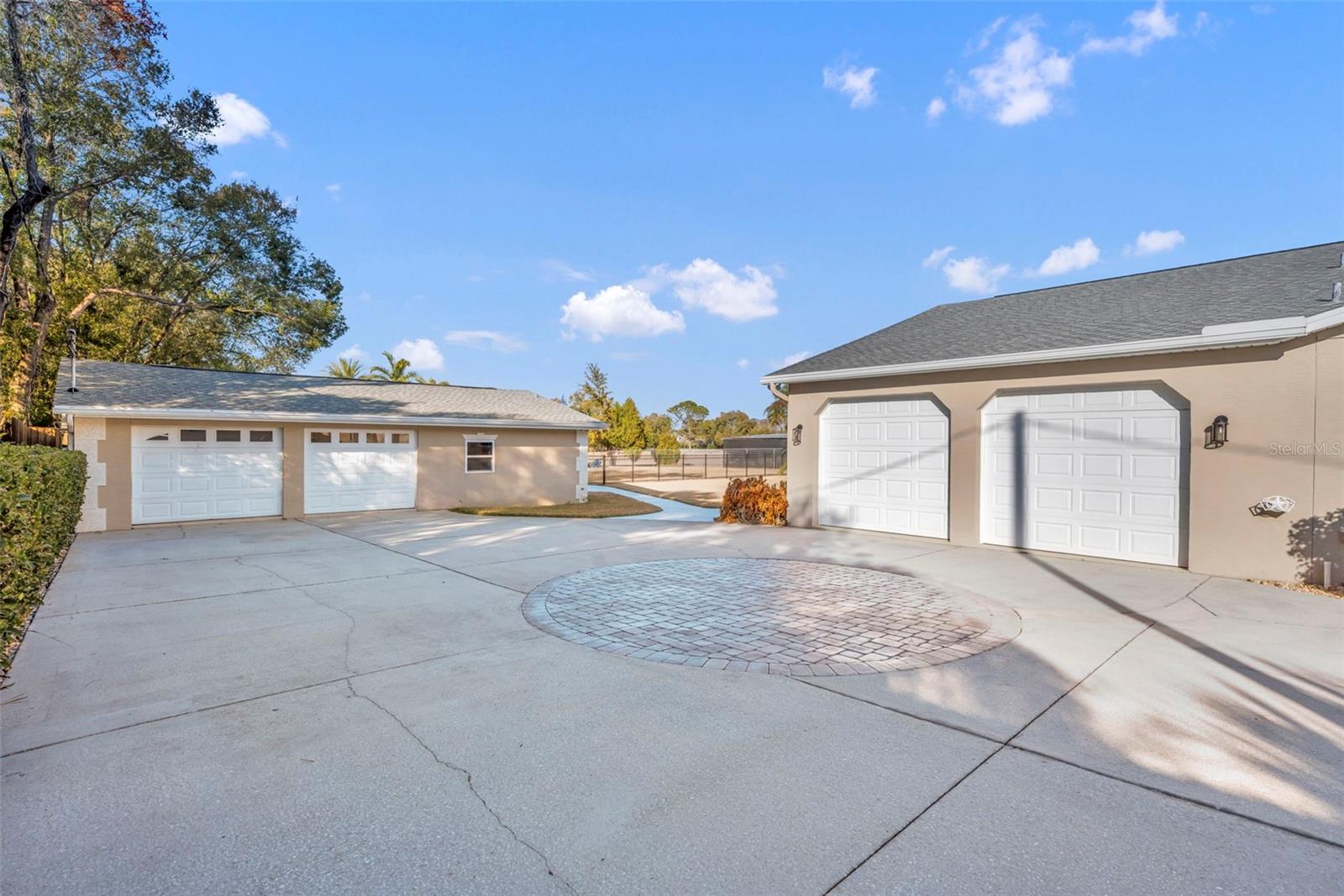 DEAN HIGHLANDS - Residential