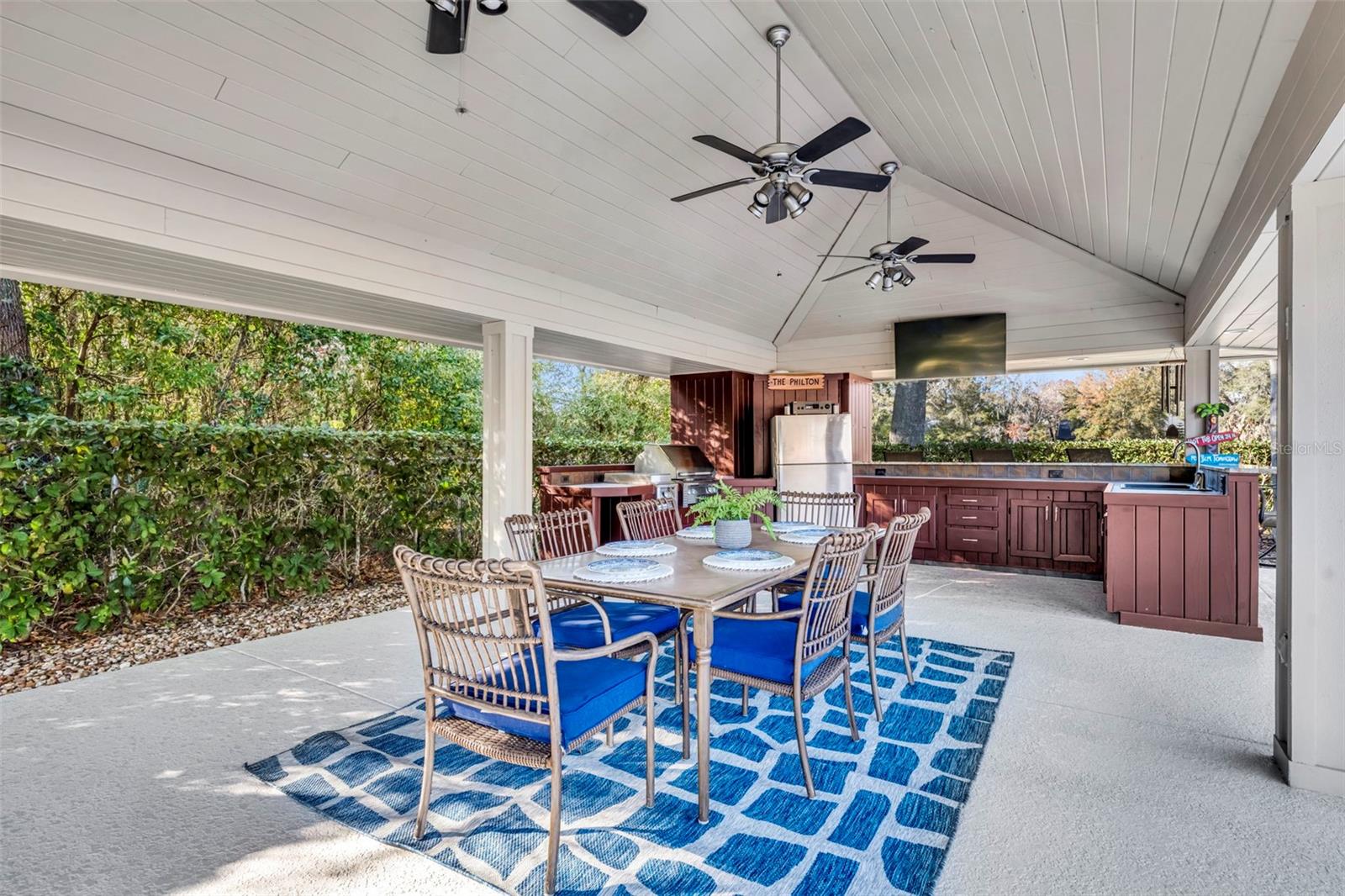 DEAN HIGHLANDS - Residential