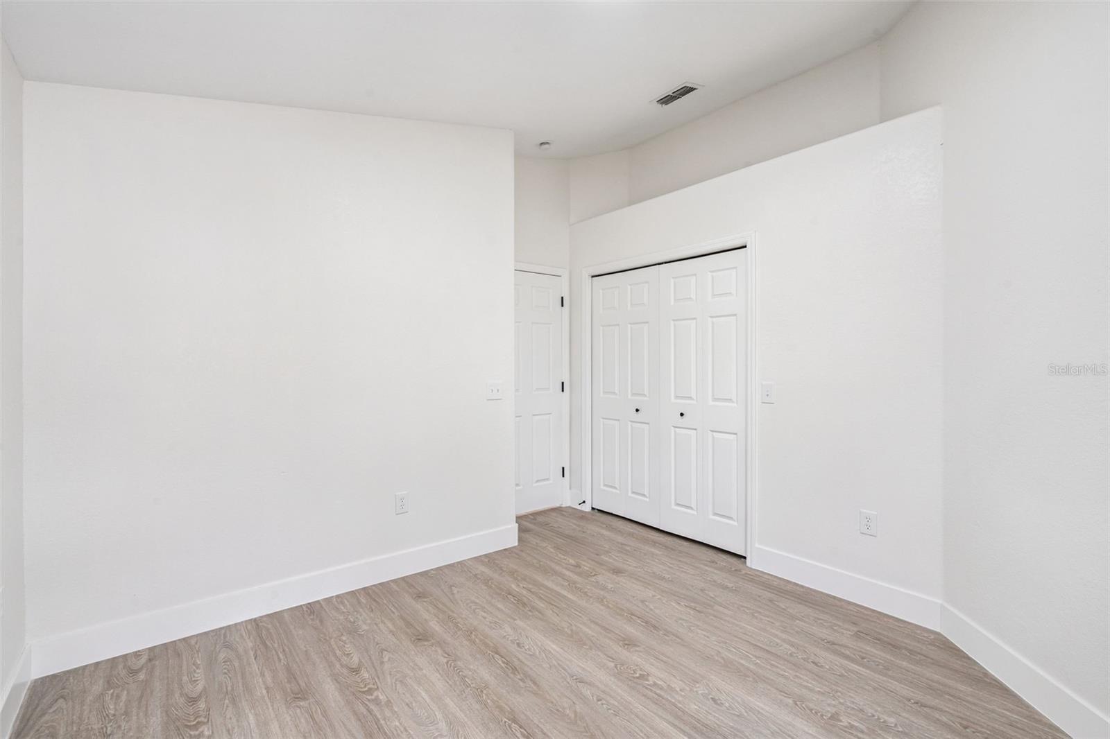 TWIN LAKES AT CHRISTINA PH 01 - Residential