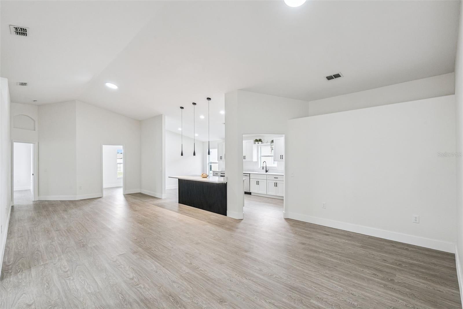 TWIN LAKES AT CHRISTINA PH 01 - Residential