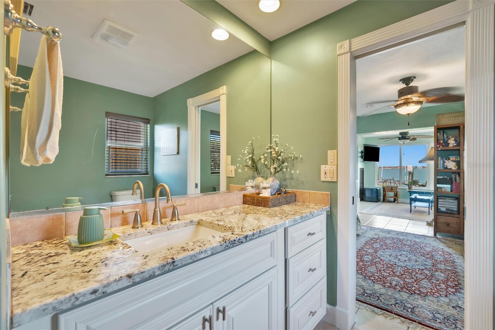 THREE PALMS POINT - Residential