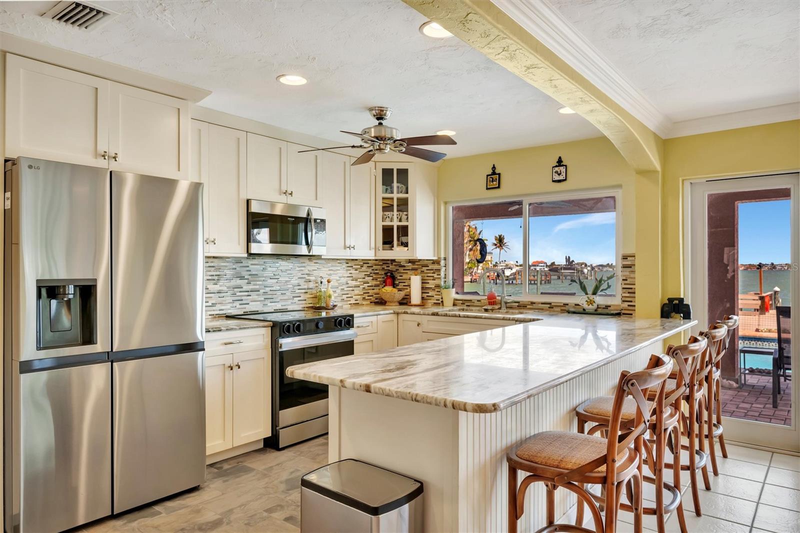 THREE PALMS POINT - Residential